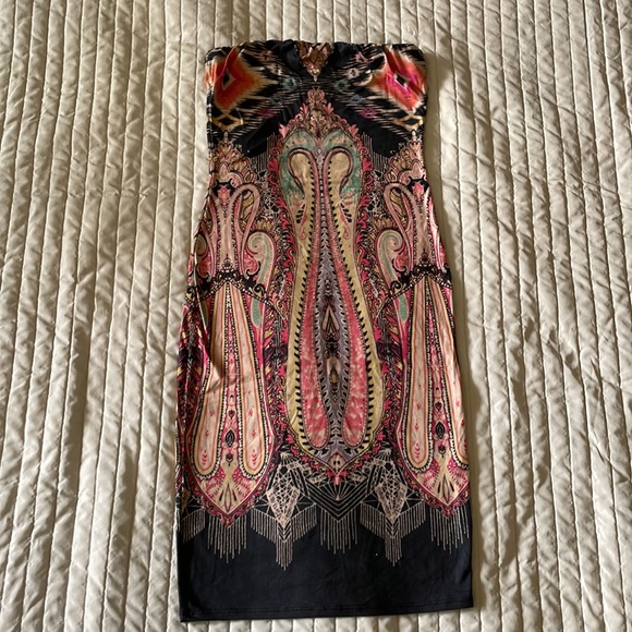 - s t r a p l e s s d r e s s - - Picture 4 of 4